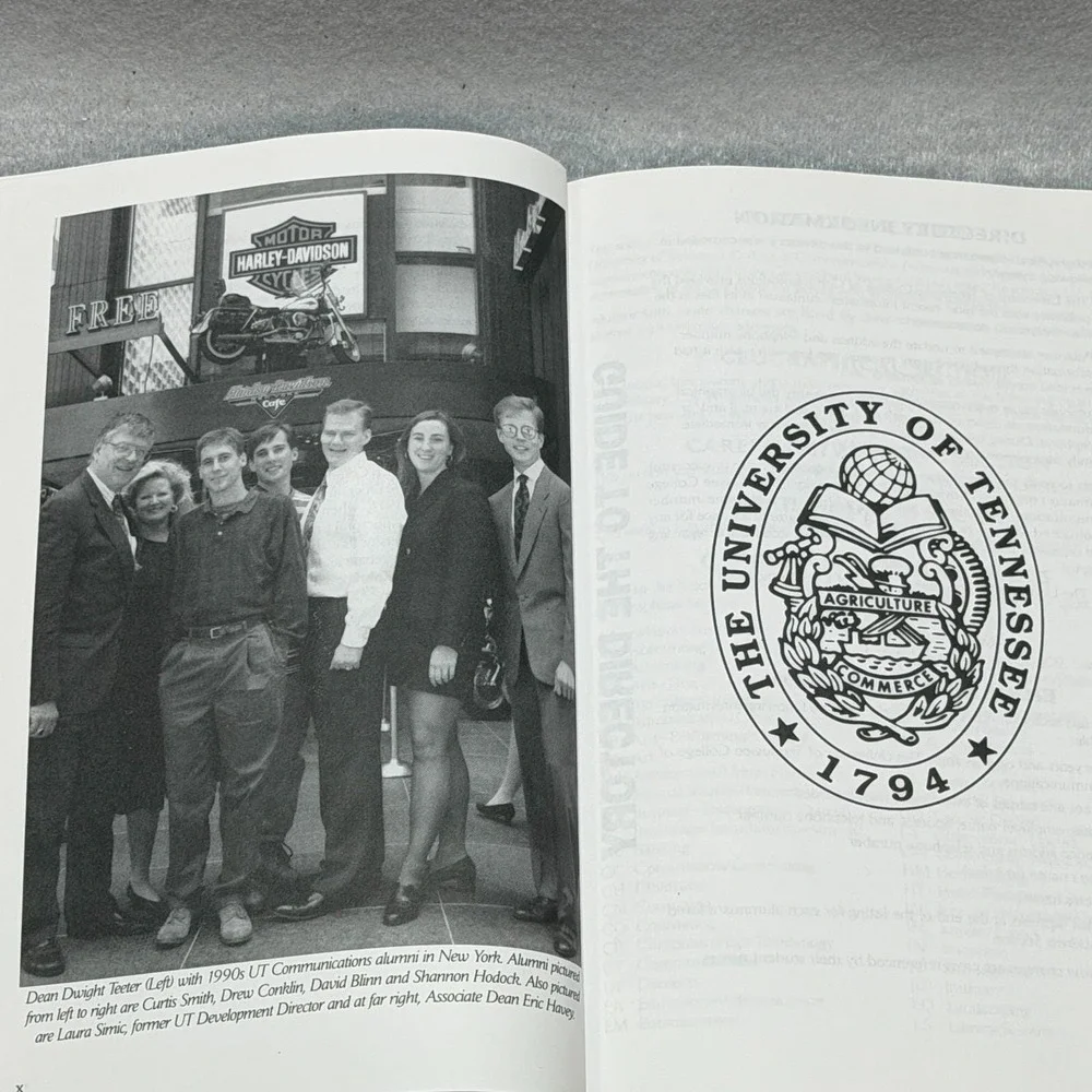 Vintage University of Tennessee College of Communications Alumni Directory 2001